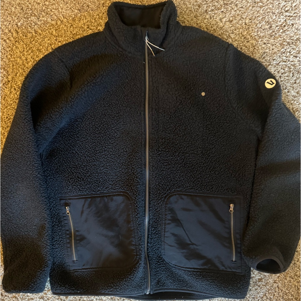 Vuori Men’s Black Sherpa jacket. Medium. Worn a few times.